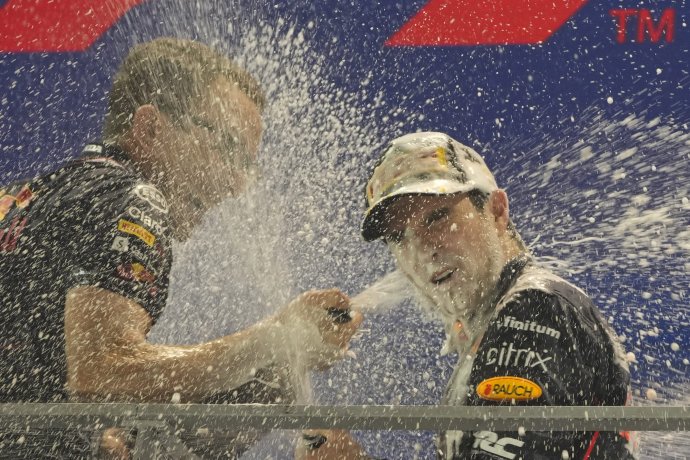 Sergio Perez, keď si ešte nebol istý, že je víťaz. Foto - TASR/AP