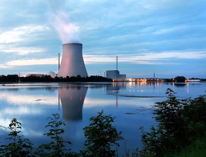 Az Isar atomerőmű Németországban. Fotó - PreussenElektra