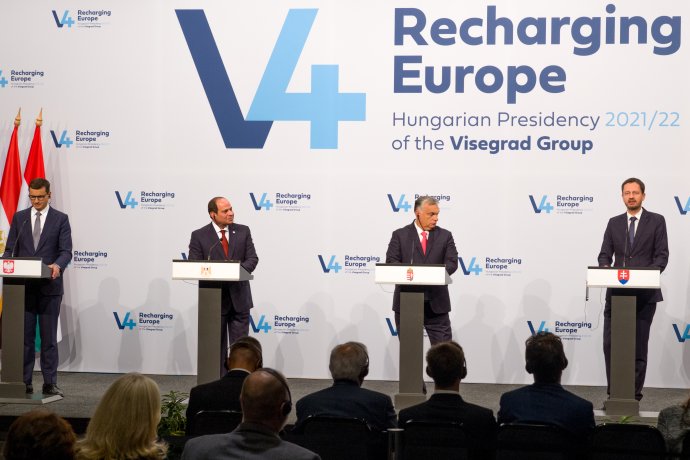 Eduard Heger, Viktor Orbán, Mateusz Morawiecki, Fattáh Sísí. Foto - TASR/AP