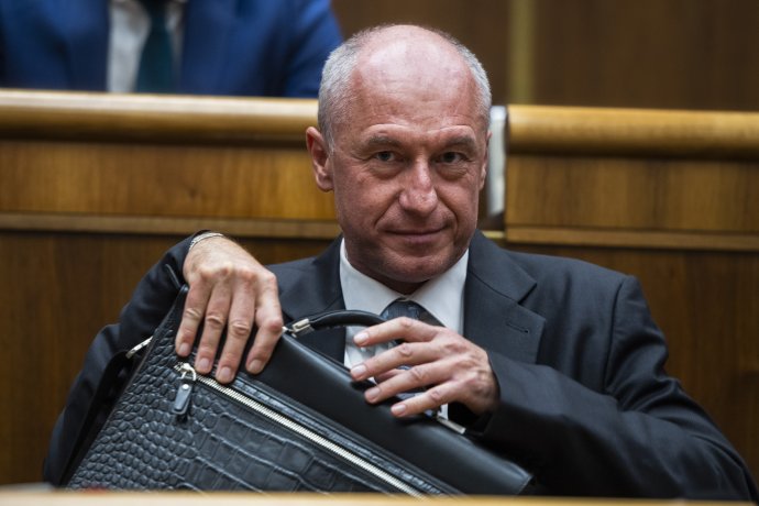 Na snímke minister hospodárstva SR Karel Hirman počas 71. schôdze parlamentu 13. septembra 2022. Foto - TASR