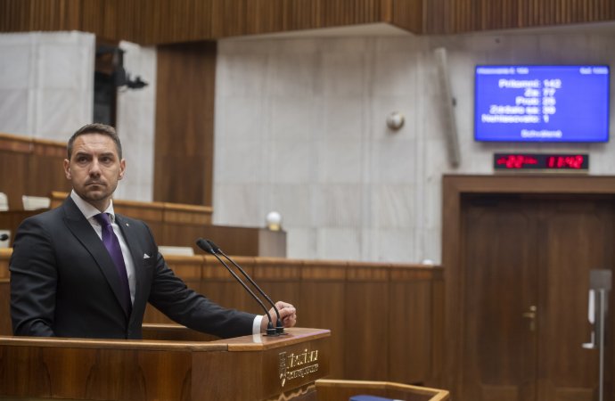 Gyimesi György a parlamentben. Fotó - TASR