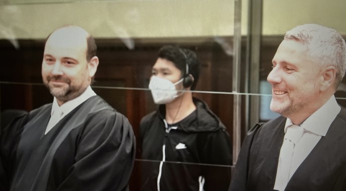 Druhý obvinený v kauze únosu Vietnamca. Le Anh Tu údajne šoféroval dodávku až na vládny Hotel Bôrik. Foto - RTVS