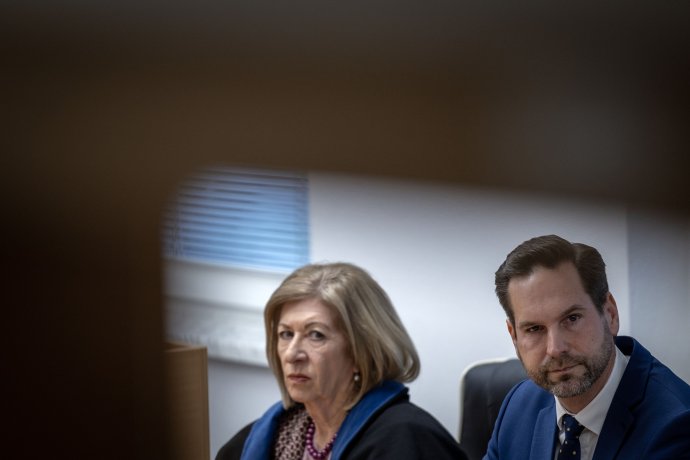 Rudolf Kusý a jeho advokátka Eva Mišíková na jeseň, keď Najvyšší súd rozhodol, že ho nebudú stíhať väzobne. Foto N - Tomáš Benedikovič