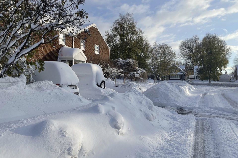 Zasnežené mesto Buffalo v štáte New York. Foto - TASR/AP
