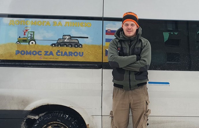 Pomáha Ukrajincom: Keď niekto vykrikuje, že majú drahé autá, len žasnem