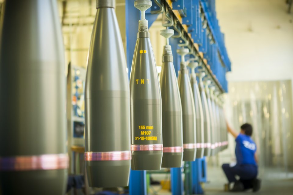 ZVS Holding vyrába delostrelecké granáty niekoľkých typov, ktoré sa líšia cenou i výkonom. Majú dostrel od 18 až po 43 kilometrov v prípade použitia špeciálnych náloží. Foto - ZVS