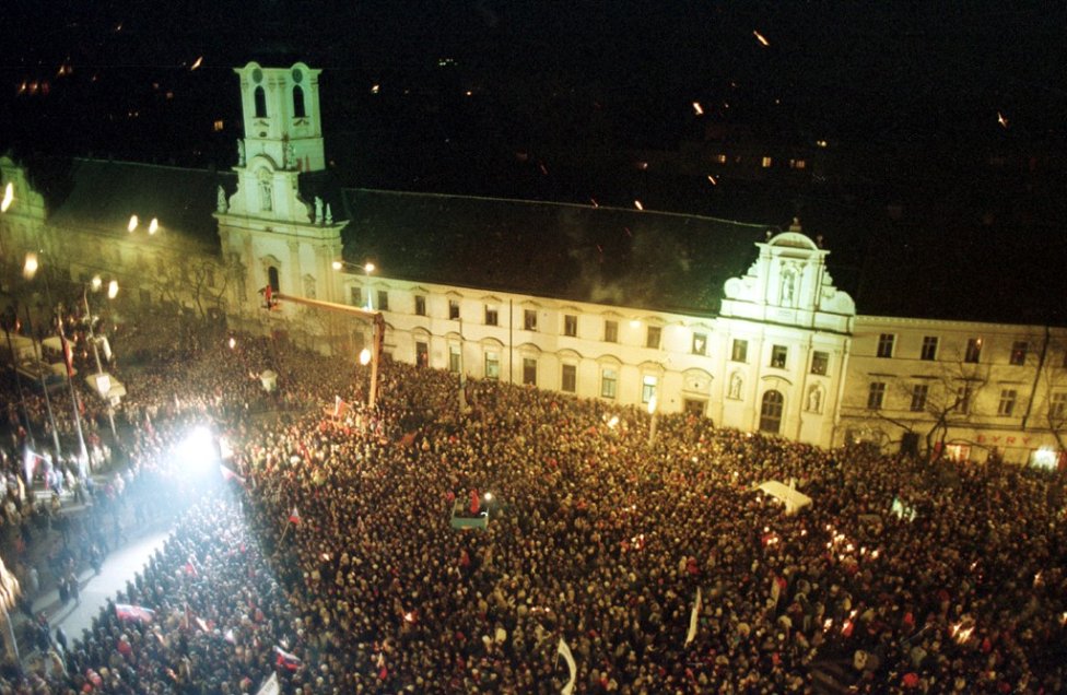 1993. január 1-je Pozsonyban. Kép - TASR
