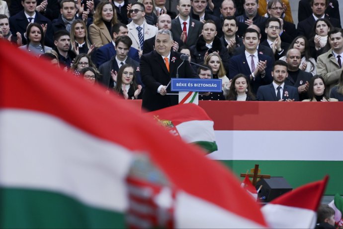 Orbán Viktor a 2022. március 15-i díszünnepségen a Kossuth téren. Fotó – MTI