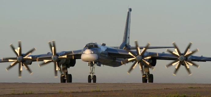Bombardér Tu-95 na letisku Engels v roku 2006. Foto - Wikipedia, Marina Lystseva
