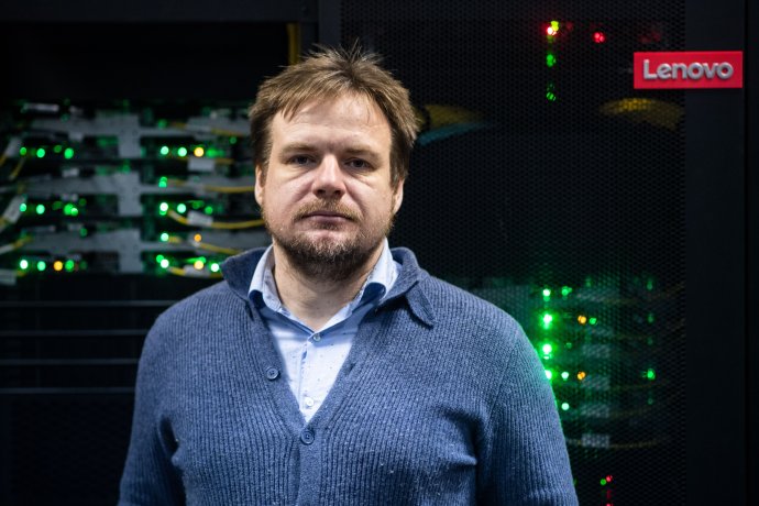 Lukáš Demovič je riaditeľom Centra spoločných činností SAV, kde sa venujú prevádzke najvýkonnejších superpočítačových zariadení. Foto N - Vladimír Šimíček