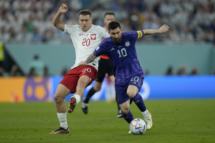 Lionel Messi v zápase proti Poľsku. Foto - TASR/AP