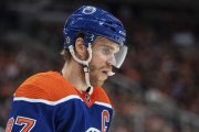 Ráno s NHL: Inak pokojný McDavid kričí v šatni, neskôr odmietne návrat na ľad. Tvorcovia Drive to Survive natočili dokument o NHL