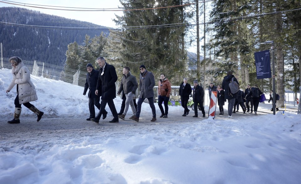 Vendégek érkezése Davosba. Fotó - TASR/AP