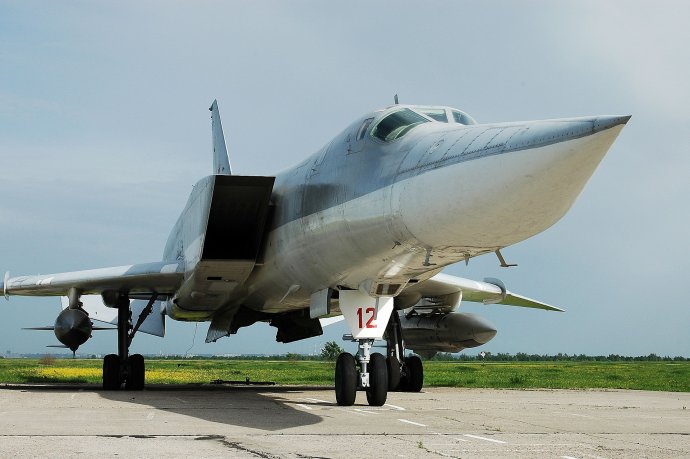 Tu-22M3 s podvesenými raketami, aké zabíjali cez víkend v Dnipre. Foto - tupolev.ru