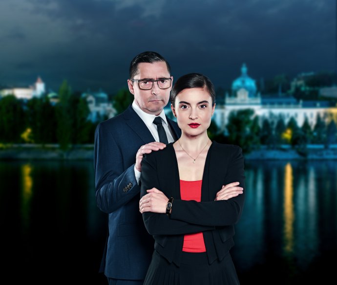 Eva Podzimková a Jiří Vyorálek v seriáli Sedm schodů k moci. Foto - Prima