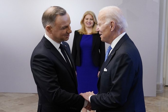 Poľský prezident Andrzej Duda, americký prezident Joe Biden a slovenská prezidentka Zuzana Čaputová. Foto - TASR/AP