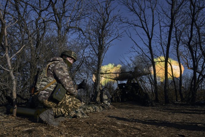 Ukrajinský vojak pri Bachmute. Foto - tasr/ap