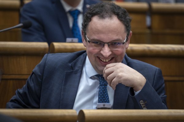 MediaBrífing: Poslanec Čepček chce obmedziť porno. A&nbsp;zároveň by rád znemožnil fungovanie nezávislej žurnalistiky