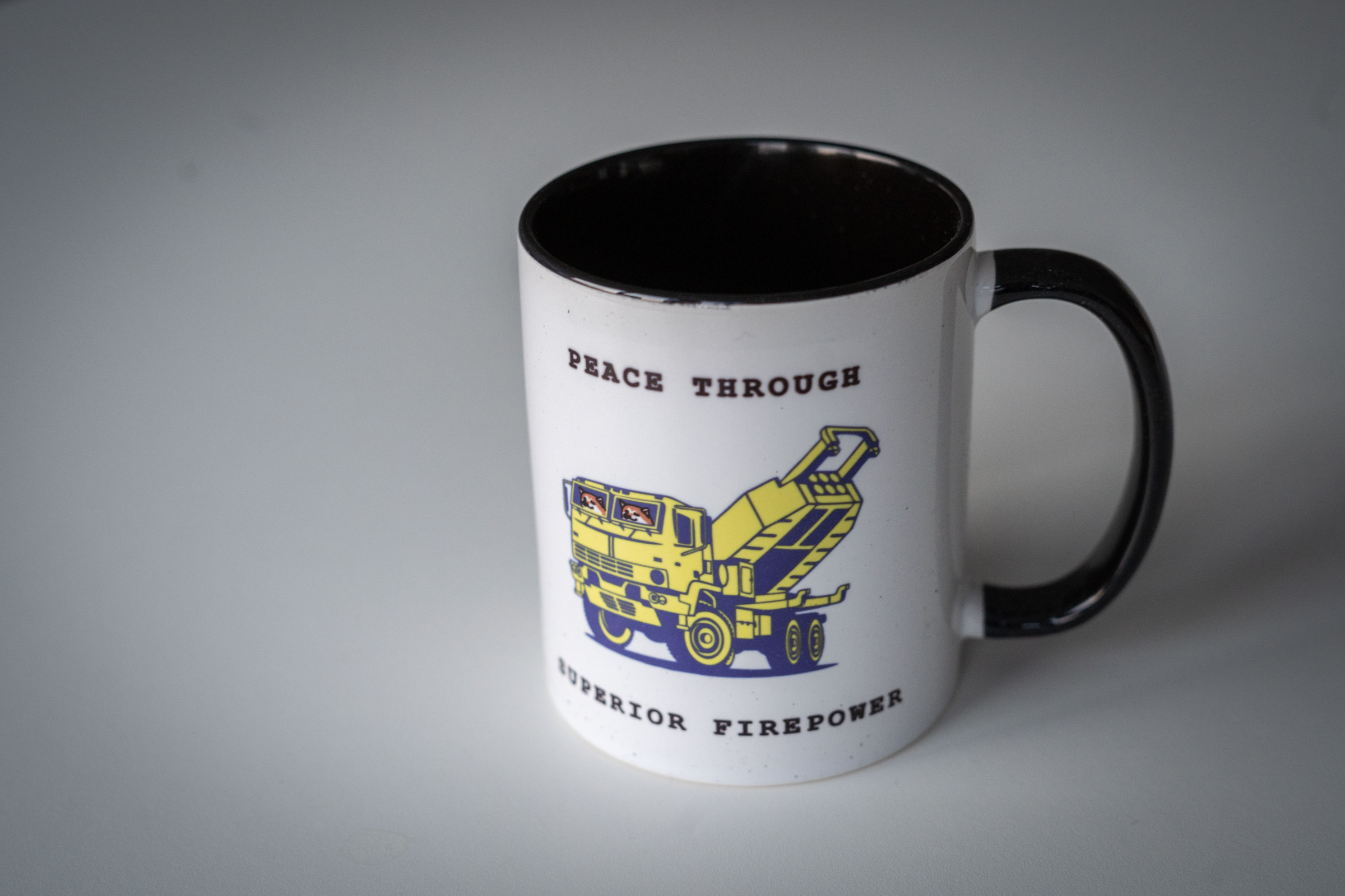 Hrnček HIMARS - Peace through superior firepower