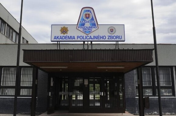 Akadémia Policajného zboru sídli v bratislavskej časti Rača. Foto - TASR
