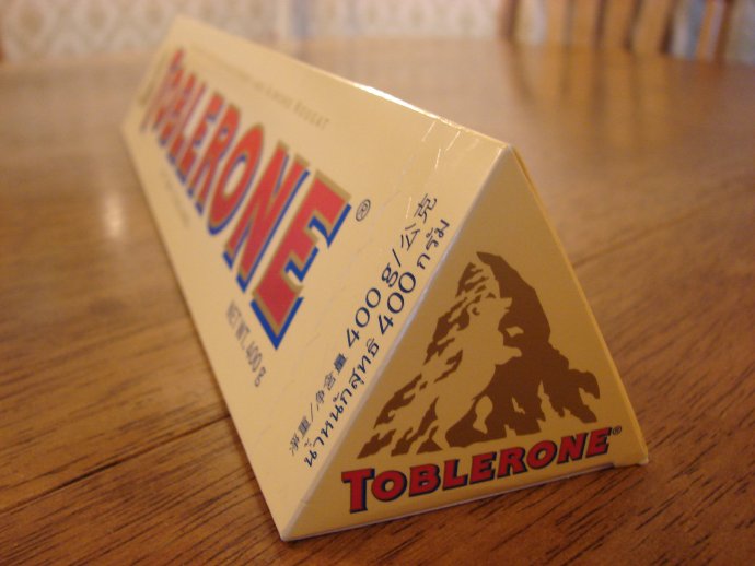 Toblerone s typickým štítom na obale. Foto - yum9me/Flickr