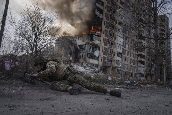 Ukrajinský vojak v Avdijivke. Foto - TASR/AP