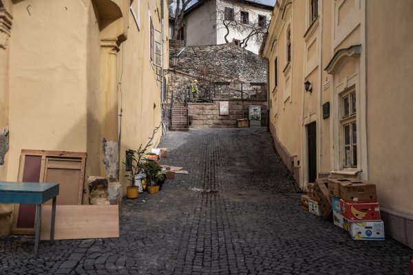 Pomoc Ukrajine mnohým prekáža. Koľko teda prispejú Slováci na obnovu Banskej Štiavnice?