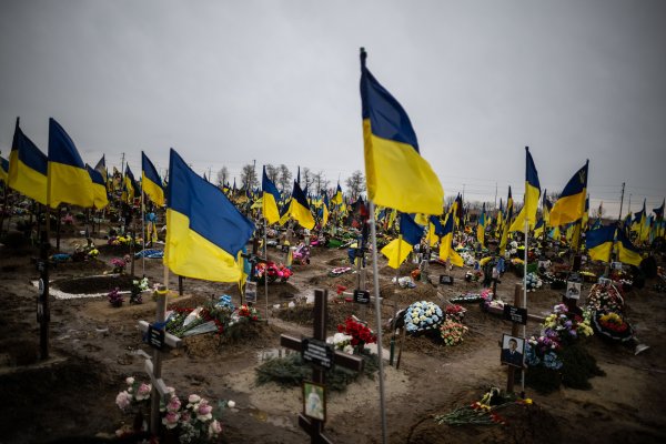 Ďalšie nové telá, ďalší smutný deň v&nbsp;Charkive. Reportáž z&nbsp;márnice, ale aj z&nbsp;hranice s&nbsp;Ruskom