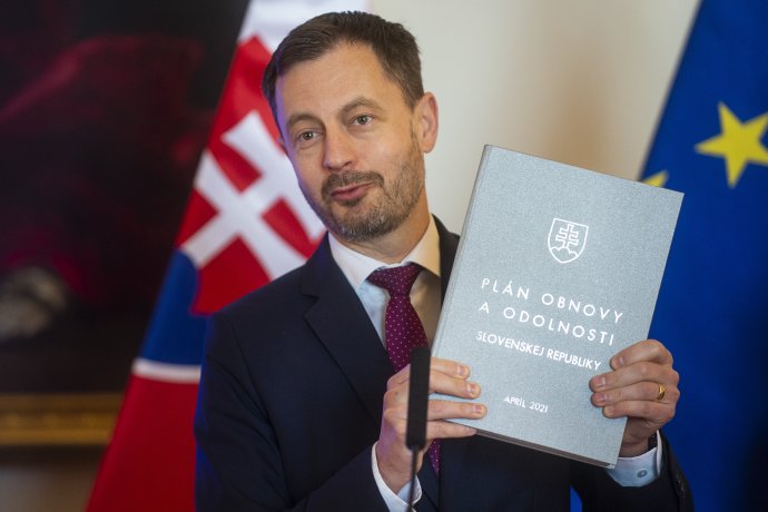 Predseda vlády Eduard Heger predstavil Plán obnovy a odolnosti SR v apríli 2022. Foto - TASR