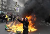 Protesty vo Francúzsku spustila dôchodková reforma. Foto - TASR/AP