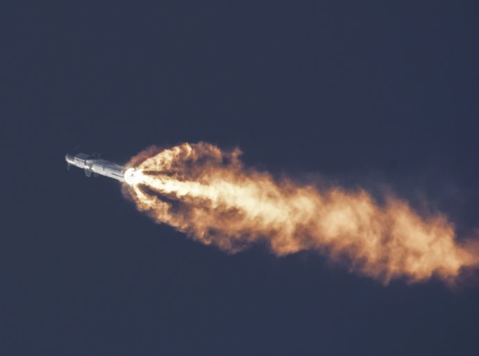 Starship počas letu. Foto – SpaceX