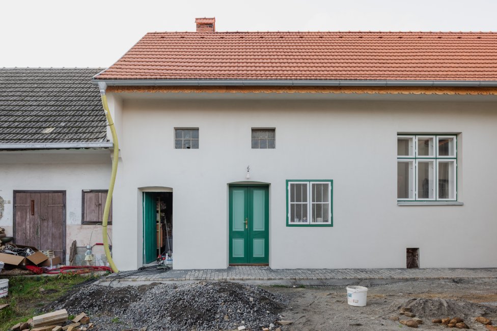 Rekonštrukcia a dostavba rodinného domu od architektov ateliéru MAPA. Foto – Matej Hakár