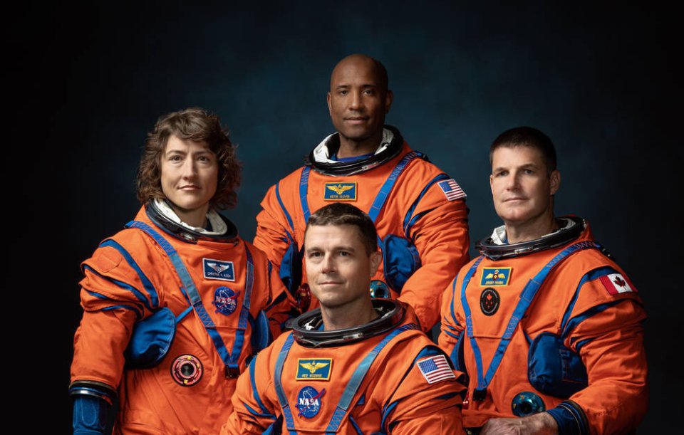 Christina Koch, Reid Wiseman (ülő), Victor Glover és Jeremy Hansen. Fotó - NASA