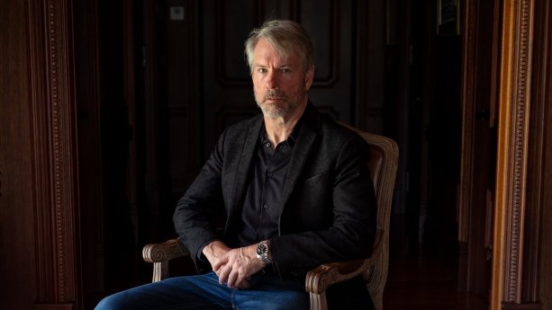 Michael Saylor tvrdí, že pomalá kryptoregulácia môže byť zámerná