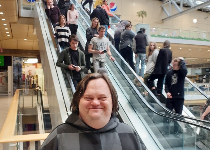 Majo Čuraj pri nakrúcaní videoklipu. Foto - Juraj Ondráš
