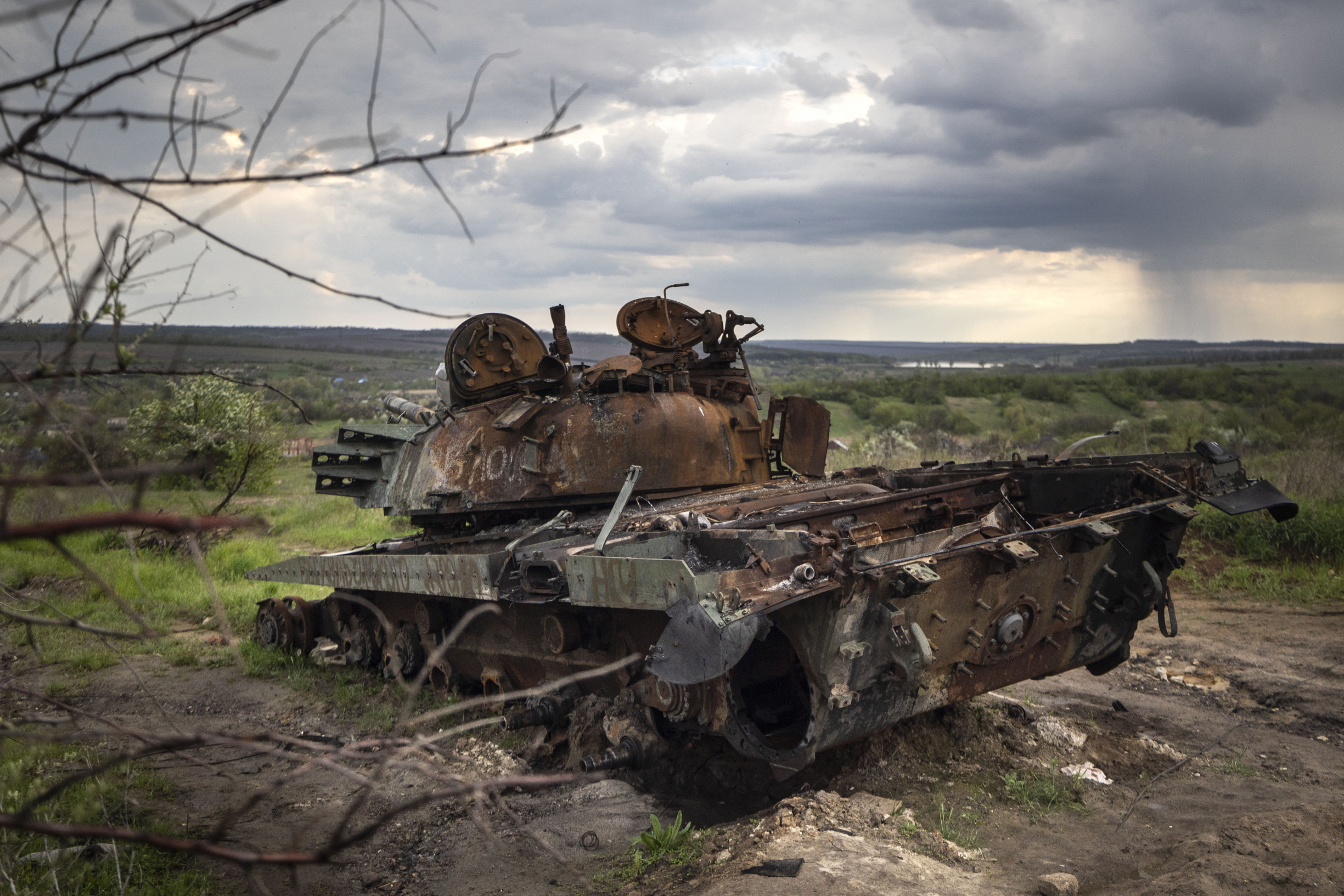 Kremeľ mlčí o čísle 1418: ruská invázia na Ukrajinu trvá dlhšie než vojna s Hitlerom (+ porovnanie v grafoch)