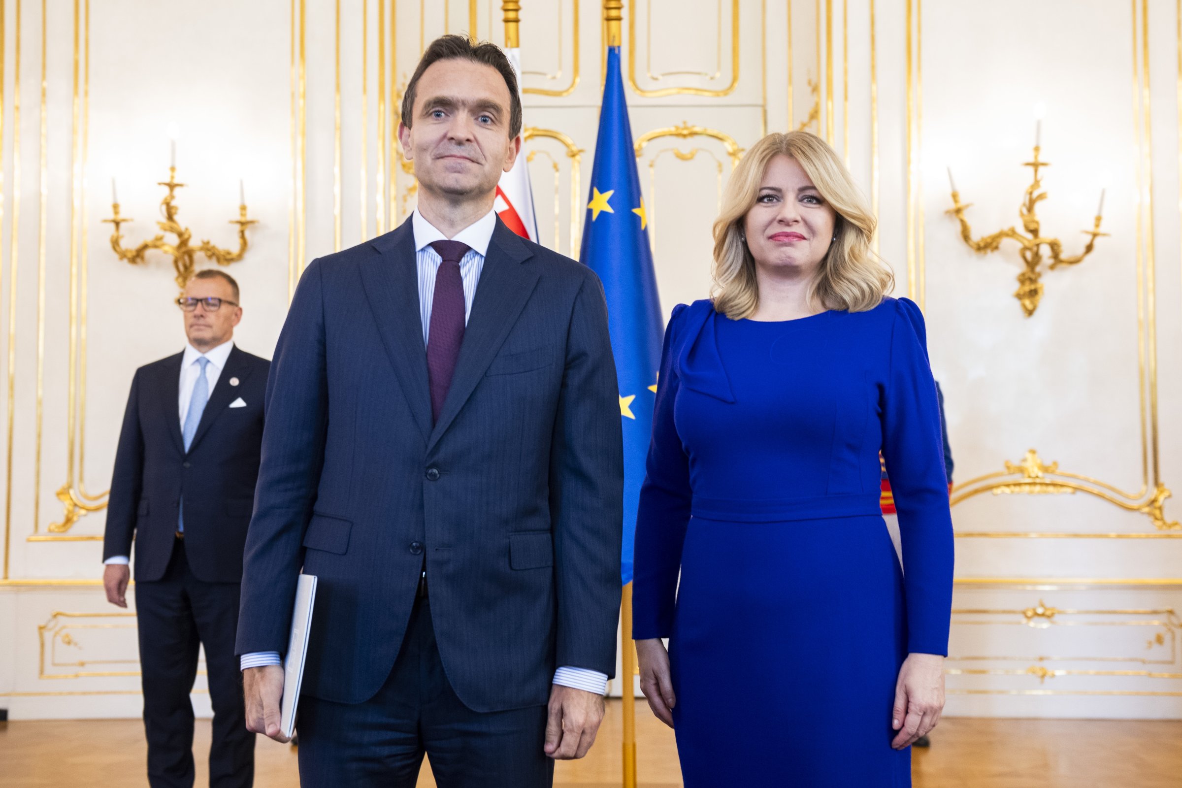 Prezidentka Zuzana Čaputová odvolala premiéra Ľudovíta Ódora a zároveň ho vymenovala do dočasnej funkcie. Foto - TASR