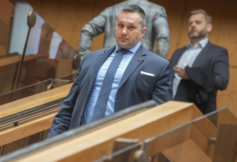 Obivneného šéfa SIS Michala Aláča prepustili zo zadržania