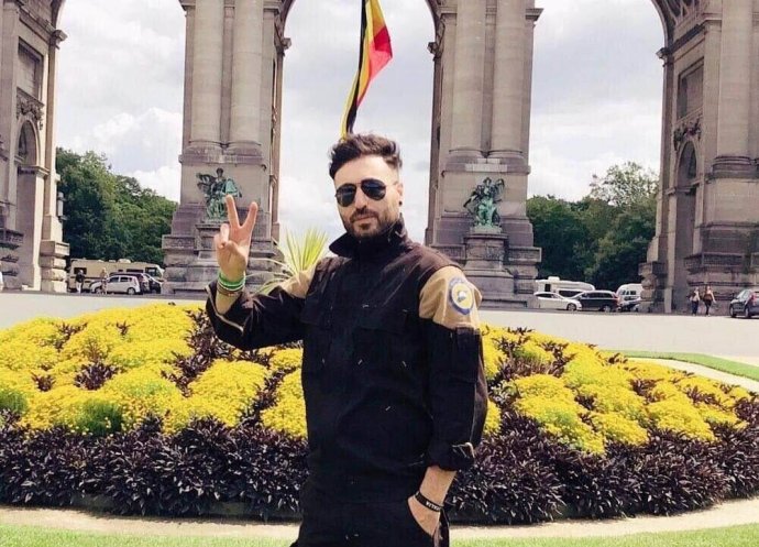 Nedal Al-Amari v uniforme Bielych heliem, dobrovoľníckej organizácie s oficiálnym názvom Sýrska civilná obrana. Foto - Archív NA