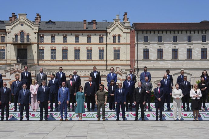 Az európai országok vezetőinek közös fotója Moldovában. Fotó - TASR/AP