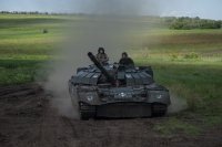 Ukrajinský tank pri meste Časiv Jar. Foto - TASR/AP