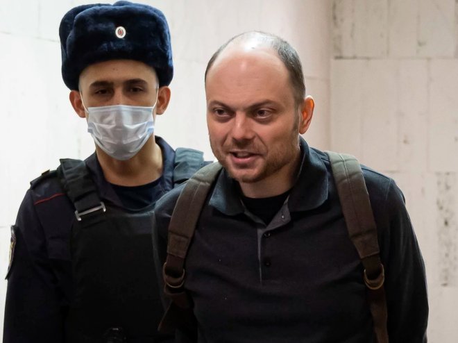 Vladimir Kara-Murza odsúdený na 25 rokov väzenia. Foto - AP