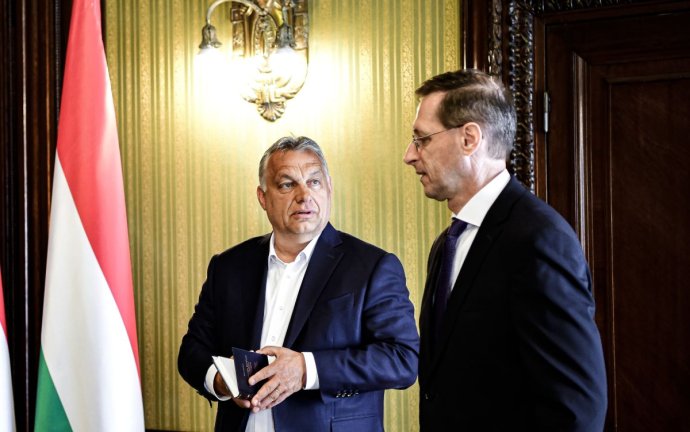 Orbán Viktor miniszterelnök és Varga Mihály pénzügyminiszter. Fotó - MTI / Miniszterelnöki Sajtóiroda / Benko Vivien Cher
