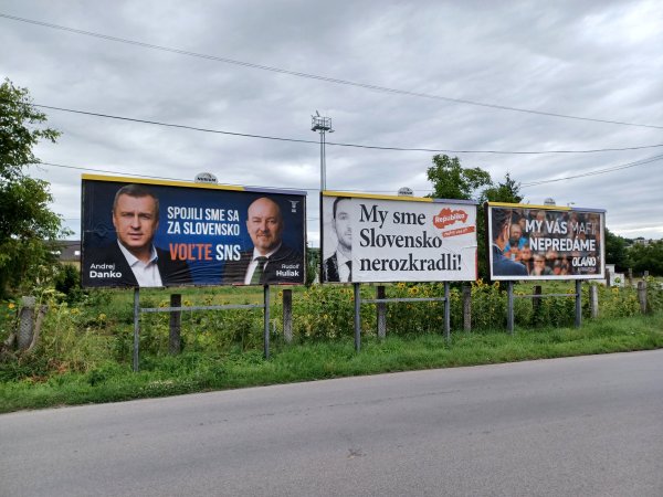 Smer má problém s&nbsp;transparentnosťou kampane na Facebooku, zákon si vykladá po svojom aj Aliancia