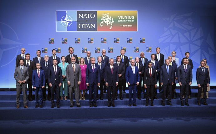 Účastníci samitu NATO vo Vilniuse. Foto – TASR/AP