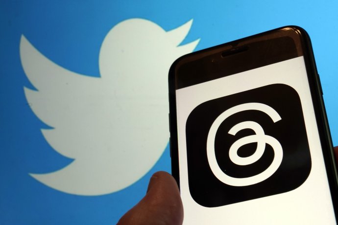 Nová sociálna sieť Threads ťaží z problémov, v ktorých sa ocitol Twitter. Zdroj – AP
