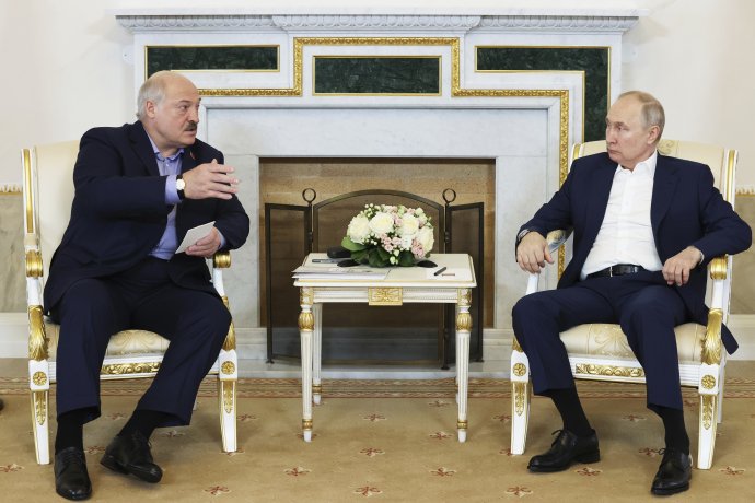 Lukašenko na návšteve u Putina v Petrohrade v nedeľu 23. júla 2023. Foto – TASR/AP