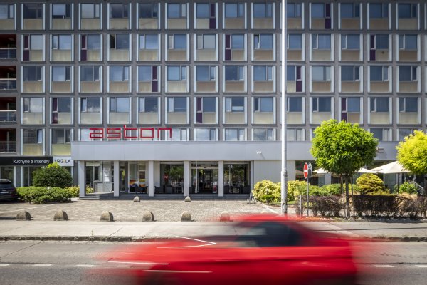 Hotel Aston je pre Žigu dôležitý. Ako svedok mohol pod prísahou klamať, čo sa tam dialo