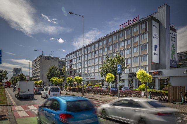 Hotel Aston, kde má Peter Žiga svoje kancelárie. Foto N - Tomáš Benedikovič