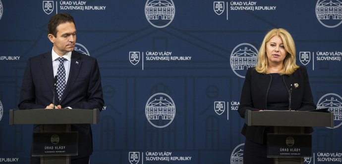 Zuzana Čaputová államfő és Ódor Lajos a Biztonsági Tanács ülését követően. Fotó - TASR
